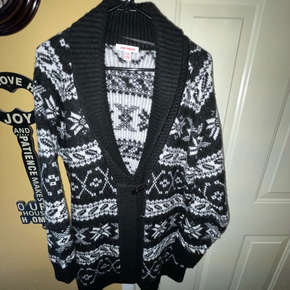 Beautiful Sweater great for those chilly days by Joe Fesh - Picture 7 of 7